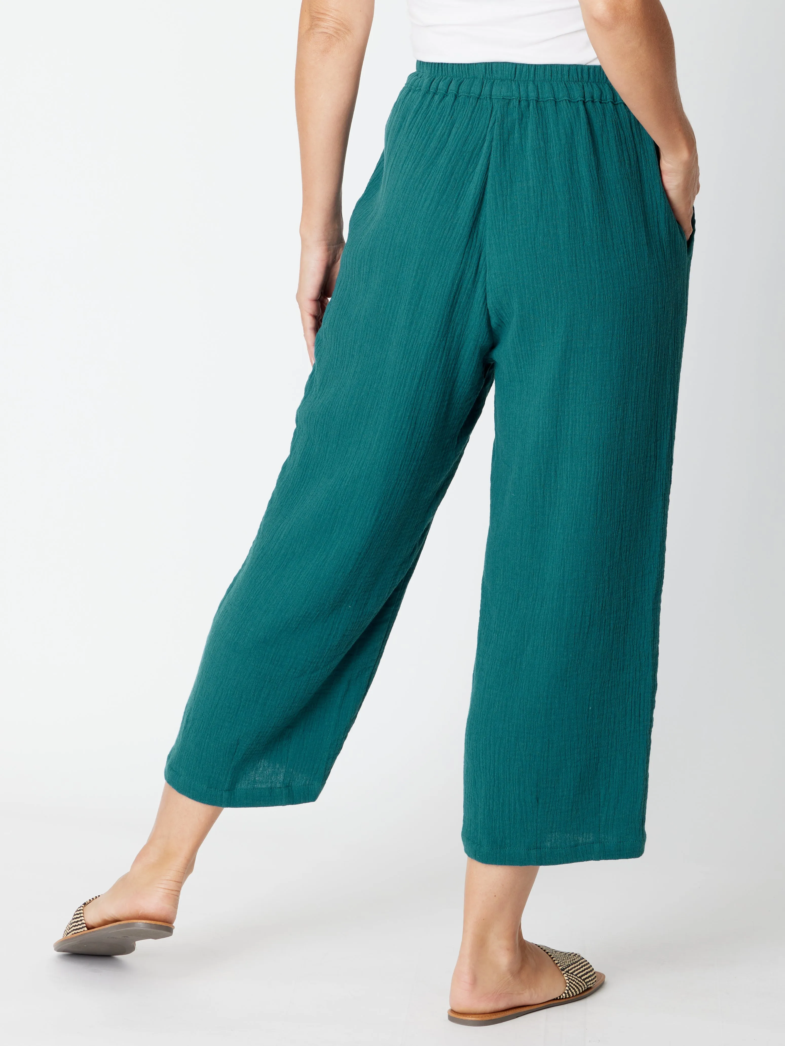 Bonded Pintuck 3/4 Pant - 30660 Teal