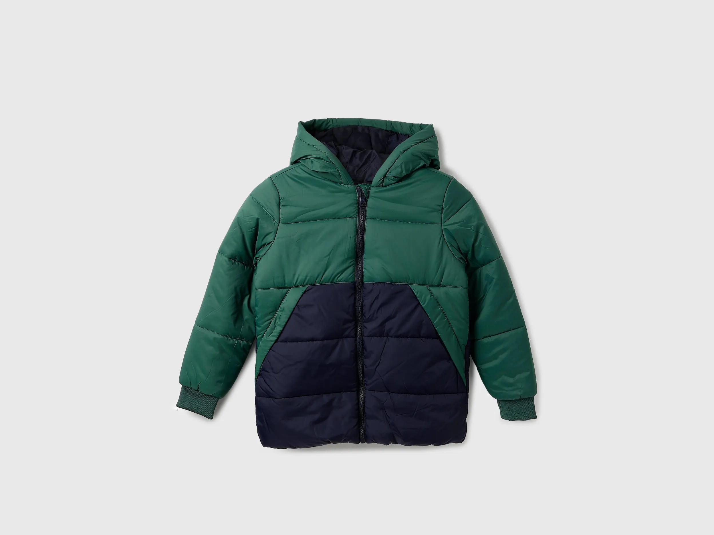 Boy's Regular Fit Hooded Neck Color Blocked Jacket
